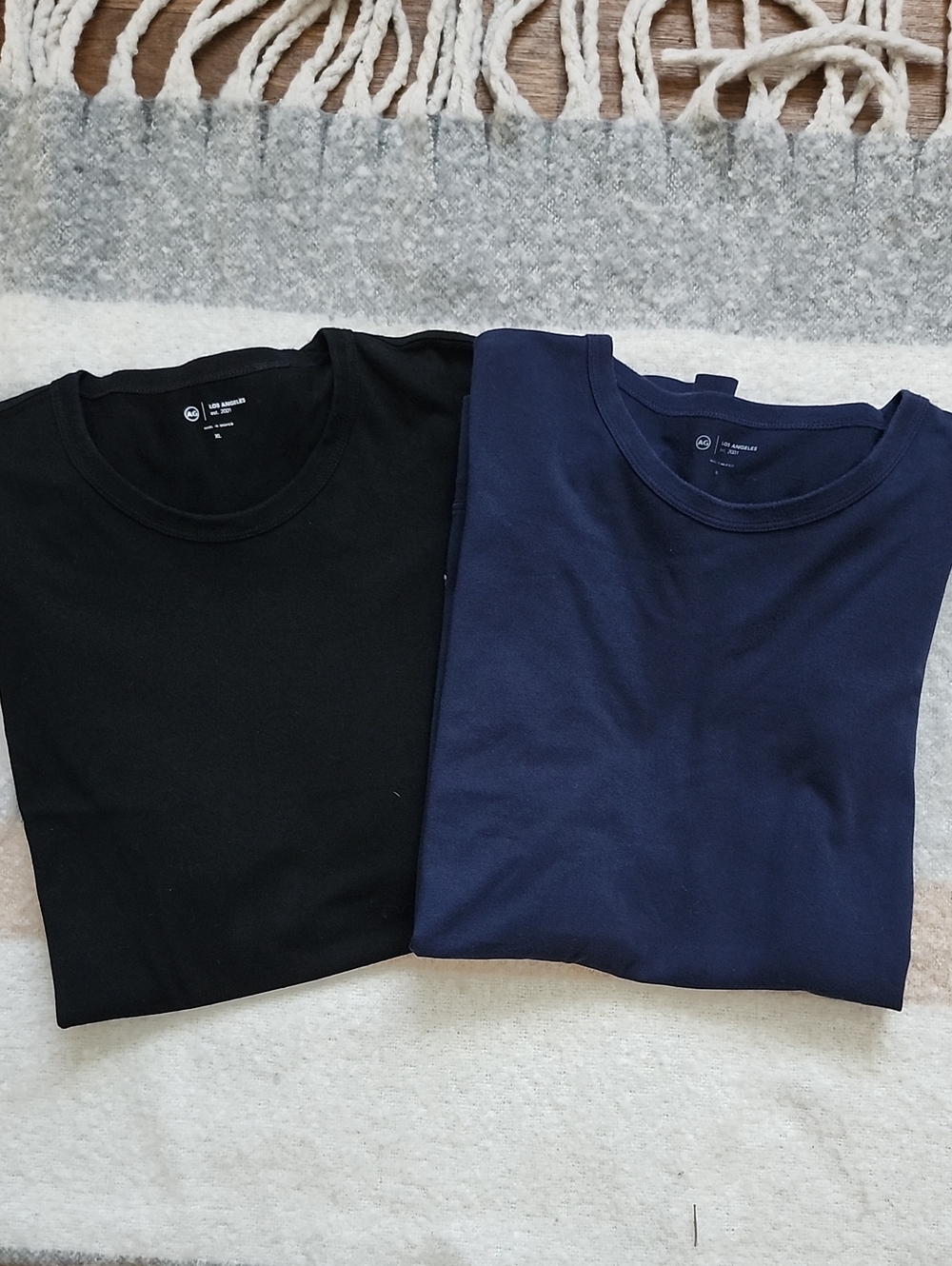 AG Adriano Goldschmied Mens Long Sleeve T-Shirt Lot of 2 XL Black Navy Crewneck